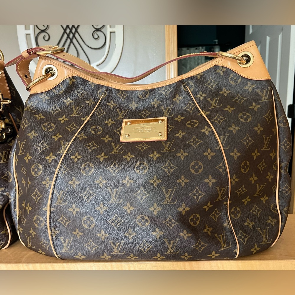 Louis Vuitton Galleria GM